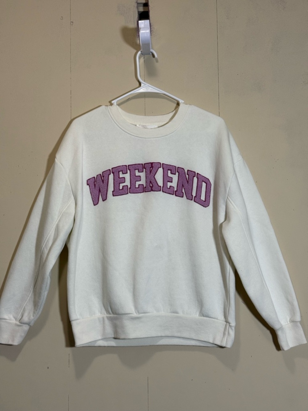 Pink Rose Crewneck Sweatshirt with Pink WEEKEND Knitted Lettering Women’s Sz S